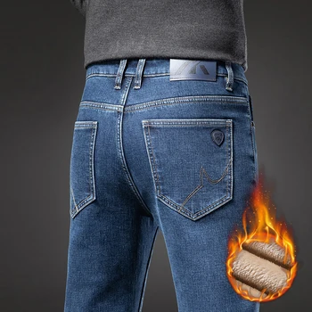 Модные мужские повседневные прямые джинсы 2023, новые зимние толстые плюшевые стрейчевые брюки, синяя высококачественная мужская одежда, джинсовые брюки