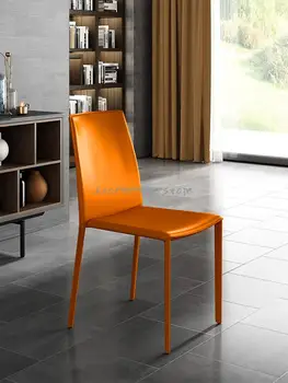 Обеденный стул из кожи с седлом Можно складывать Итальянский Легкий Роскошный дизайн, Полностью кожаный Минималистский обеденный стол и размер стула